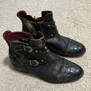 L’Artiste Spring Step Boots - size 9 (40)